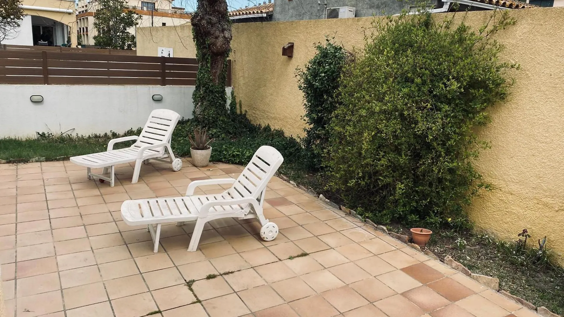 Prázdninový dům Vila Casa Pareada Con Piscina L' Escala